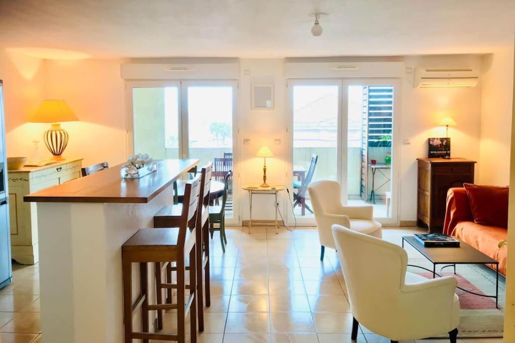 Grand Bleu Apartment Sete Bagian luar foto