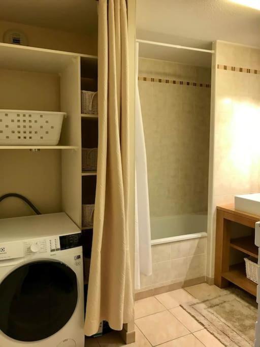 Grand Bleu Apartment Sete Bagian luar foto